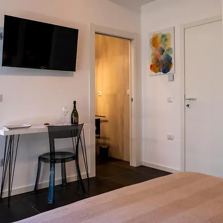 Enjoy Living Bed and breakfast 4*