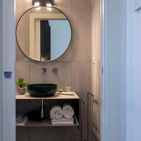 Alojamento de Acomodação e Pequeno-almoço Enjoy Living 4*