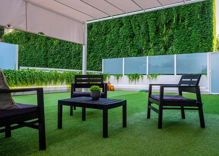 Enjoy Living Nocleg ze śniadaniem 4*